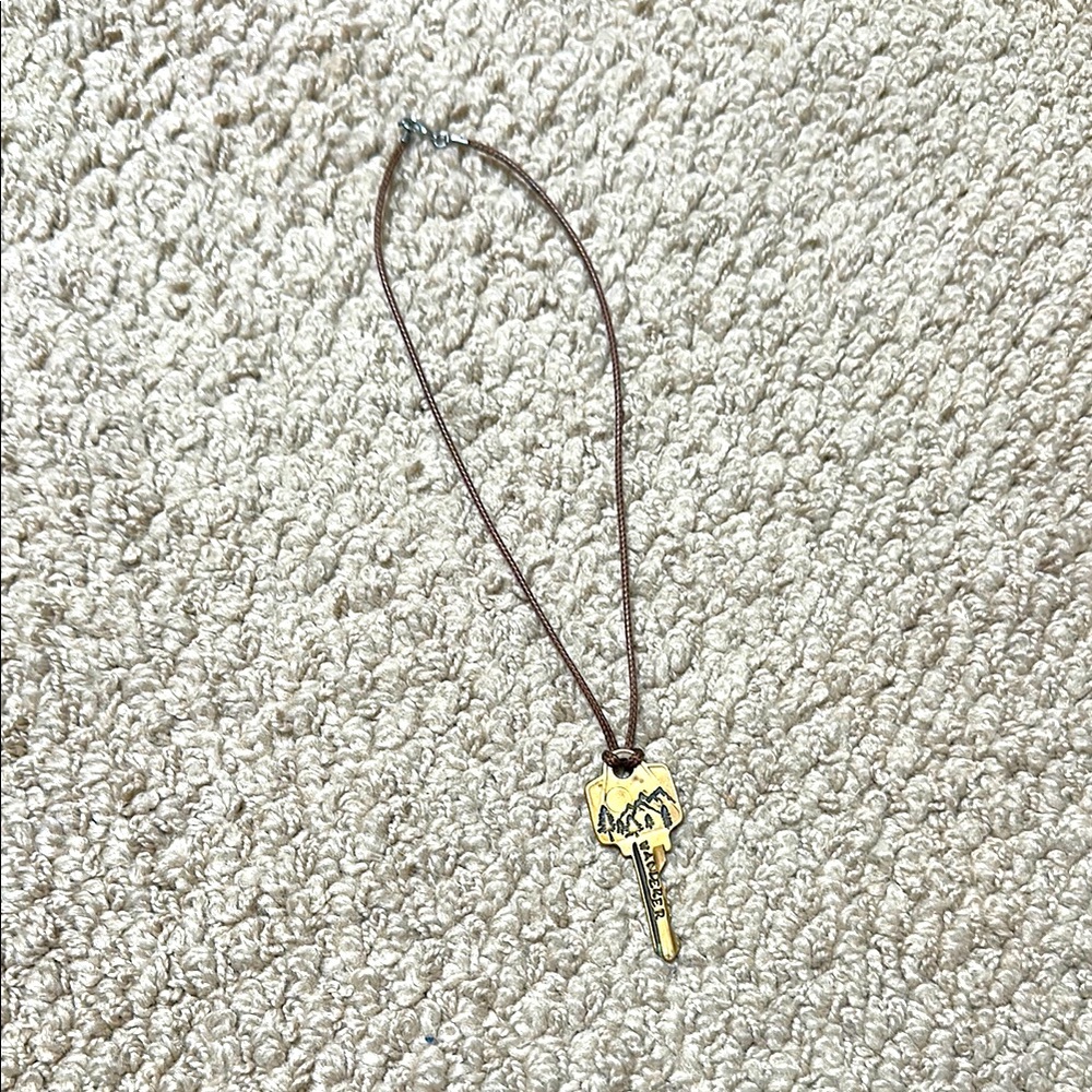 Gold Key Necklace “wanderer”